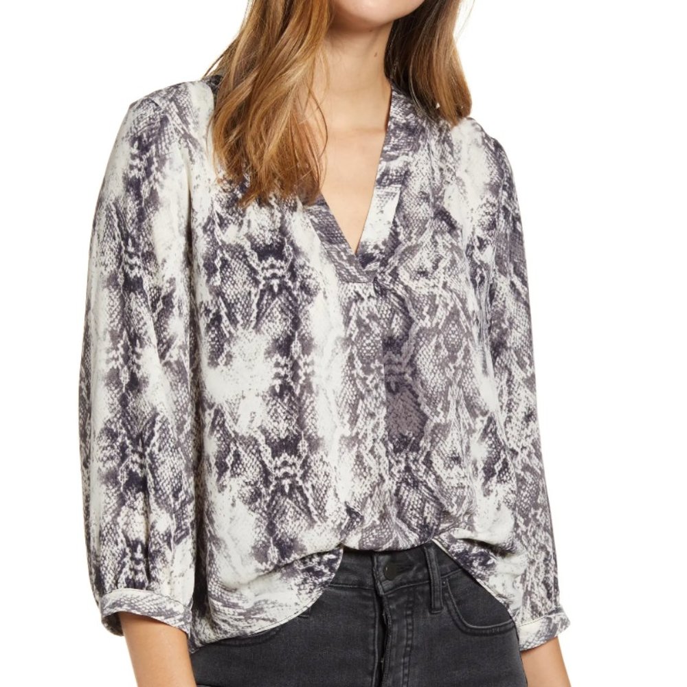 VINCE CAMUTO Snake Print Rumple Blouse Brand New